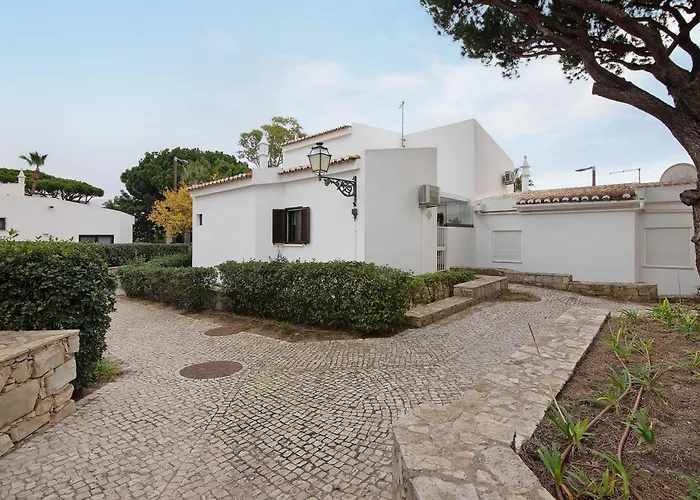 Pear Tree * Vale do Lobo