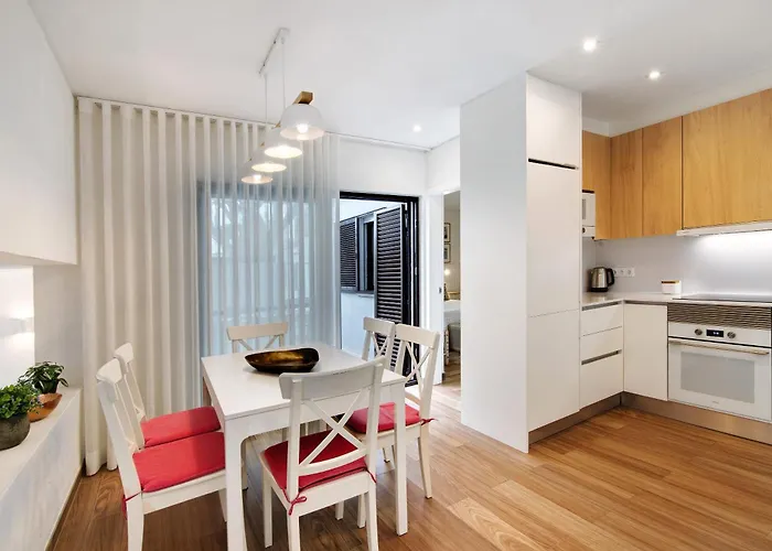 Semesterbostad Pear Tree *