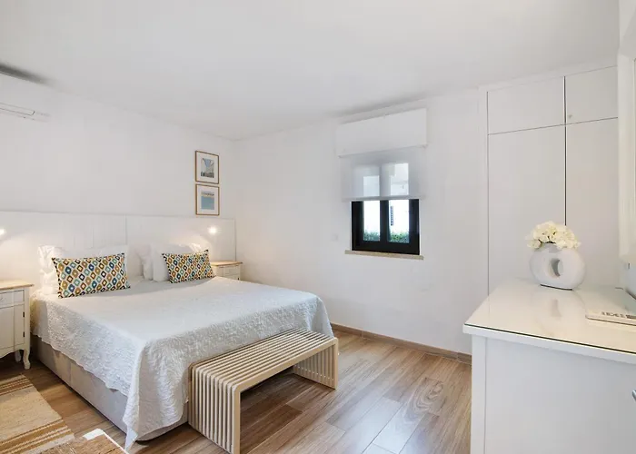 Pear Tree * Vale do Lobo